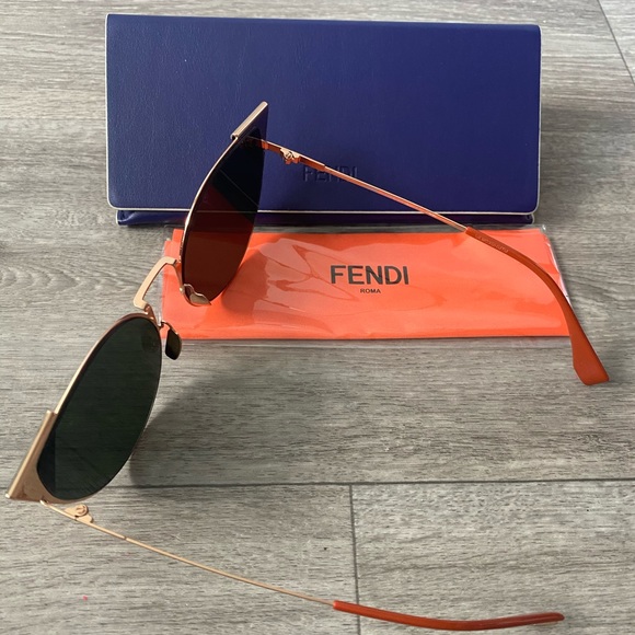 FENDI Cateye(LEI SQUARE SUNGLASSES) FF0191S000A955 - Picture 8 of 15